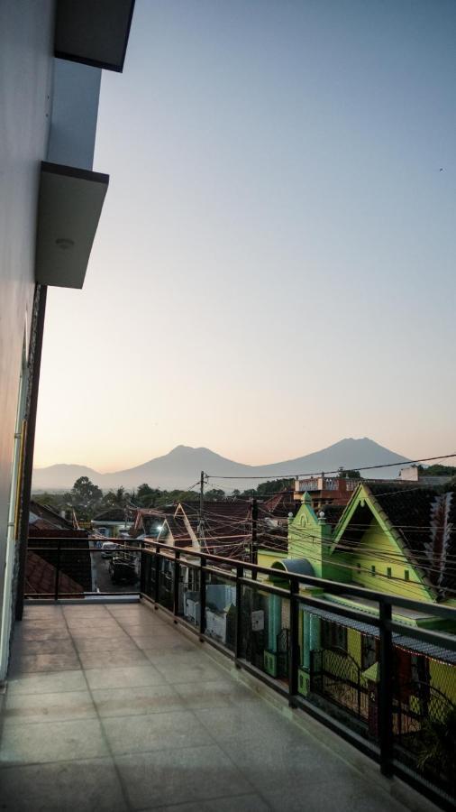 Wangi Homestay Banyuwangi  Dış mekan fotoğraf